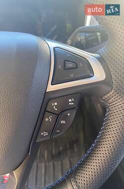 Седан Ford Fusion 2014 в 