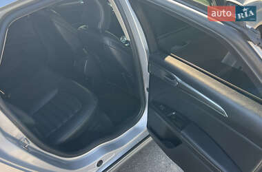 Седан Ford Fusion 2019 в 