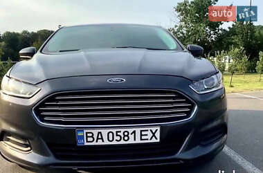 Седан Ford Fusion 2015 в 