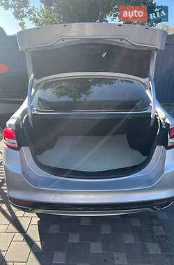 Седан Ford Fusion 2018 в 