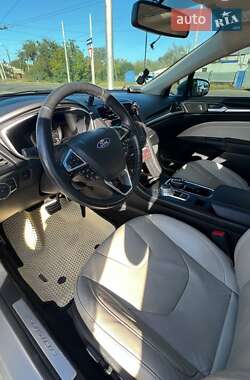 Седан Ford Fusion 2018 в 