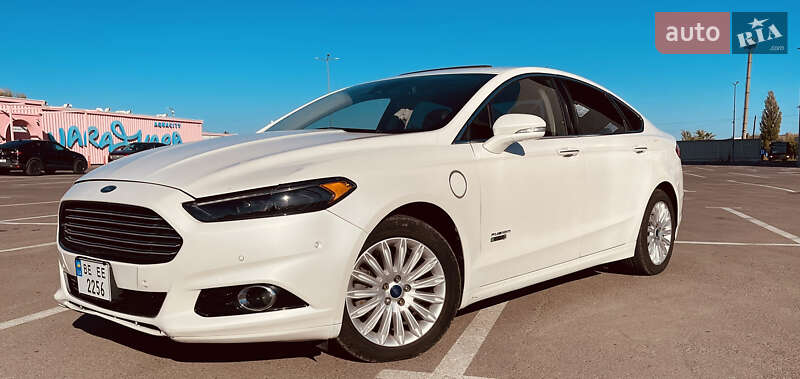 Седан Ford Fusion 2014 в 