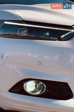 Седан Ford Fusion 2014 в 