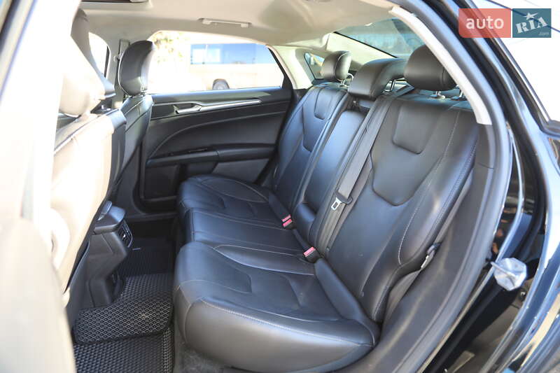Седан Ford Fusion 2016 в Харкові