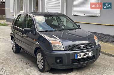 Хэтчбек Ford Fusion 2008 в 