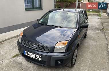 Хэтчбек Ford Fusion 2008 в 