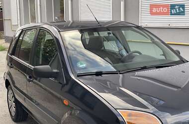Хэтчбек Ford Fusion 2008 в 