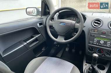 Хэтчбек Ford Fusion 2008 в 