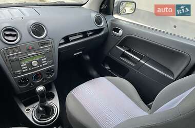 Хэтчбек Ford Fusion 2008 в 