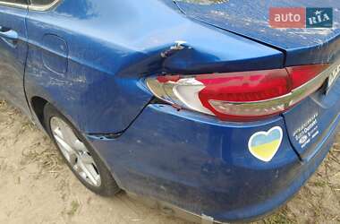Седан Ford Fusion 2017 в 