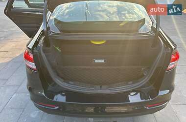 Седан Ford Fusion 2019 в 