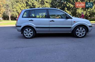 Хэтчбек Ford Fusion 2009 в 