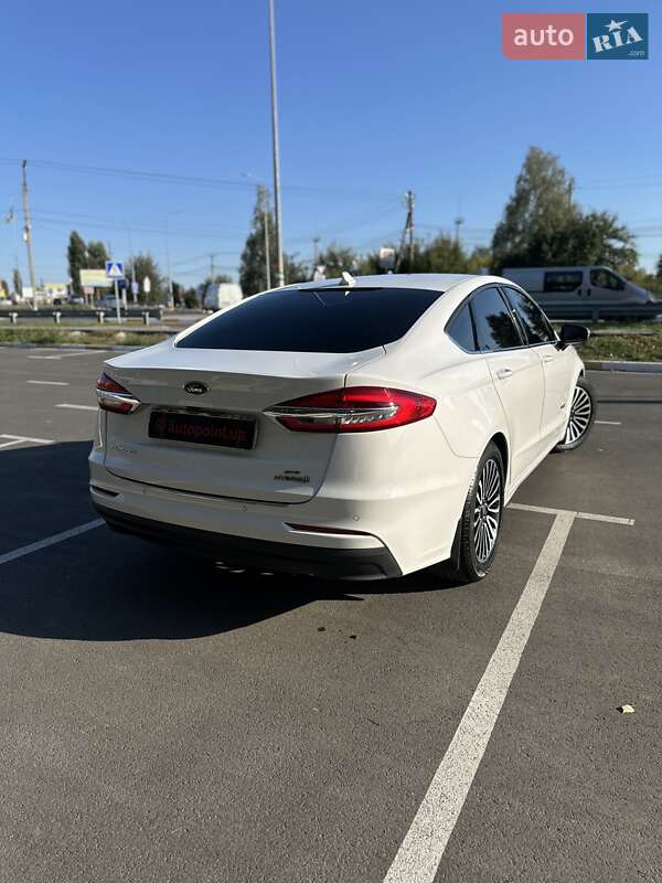 Седан Ford Fusion 2019 в Белогородке