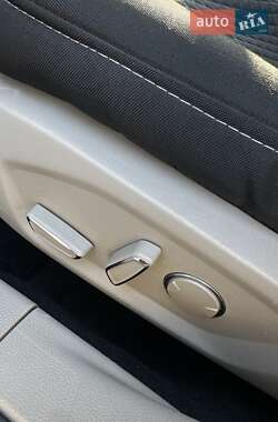 Седан Ford Fusion 2019 в 
