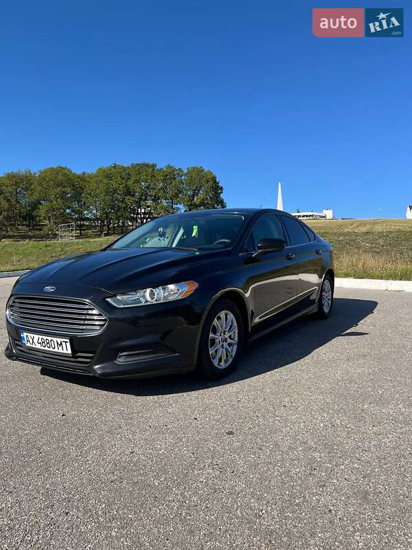 Седан Ford Fusion 2014 в Пересечном