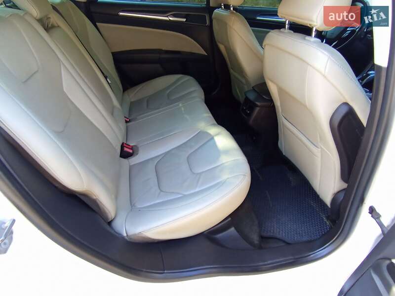 Седан Ford Fusion 2015 в Миколаєві
