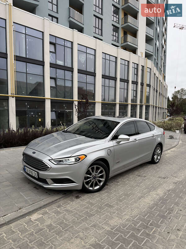 Седан Ford Fusion 2018 в Львові
