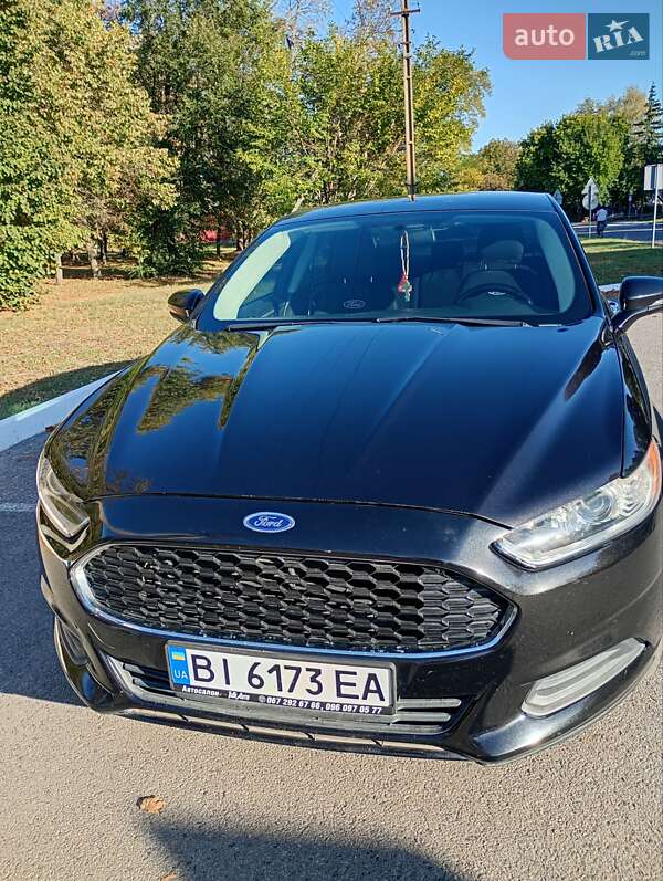Седан Ford Fusion 2013 в 
