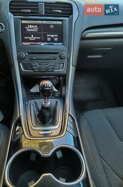 Седан Ford Fusion 2015 в Дніпрі
