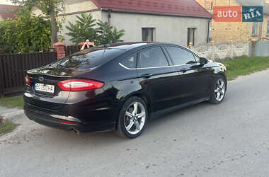 Седан Ford Fusion 2013 в 