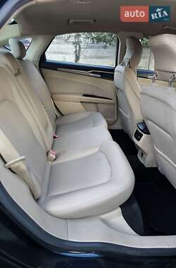 Седан Ford Fusion 2014 в 