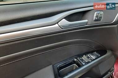 Седан Ford Fusion 2013 в 
