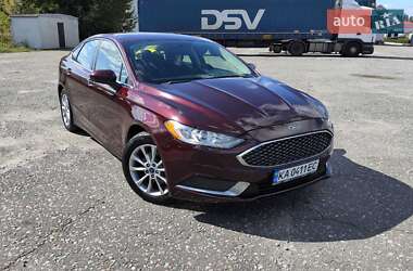 Седан Ford Fusion 2016 в 