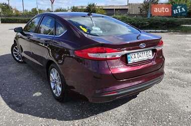 Седан Ford Fusion 2016 в 