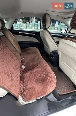 Седан Ford Fusion 2014 в 