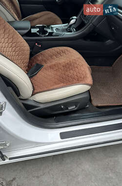 Седан Ford Fusion 2014 в 
