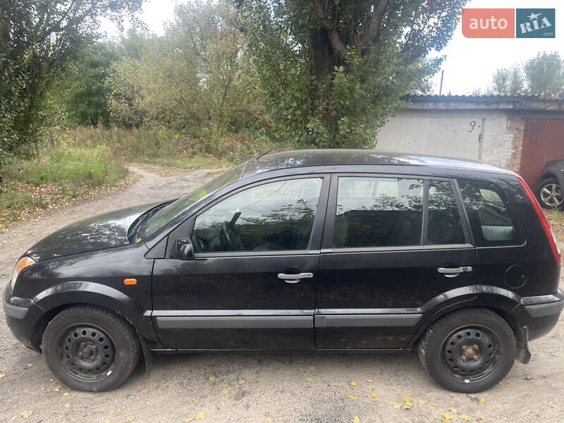 Хэтчбек Ford Fusion 2008 в Чернигове