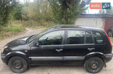 Хэтчбек Ford Fusion 2008 в 
