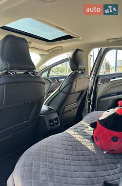 Седан Ford Fusion 2018 в 