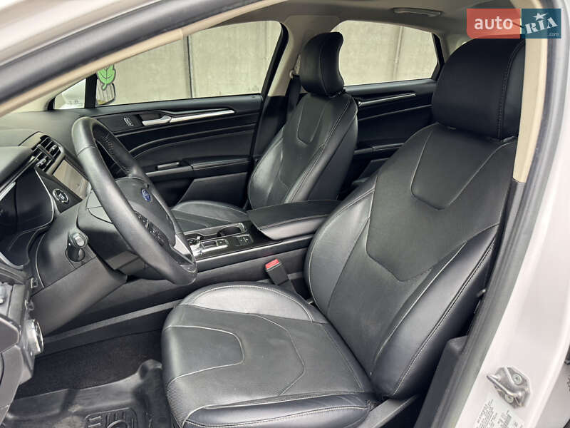 Седан Ford Fusion 2019 в Києві
