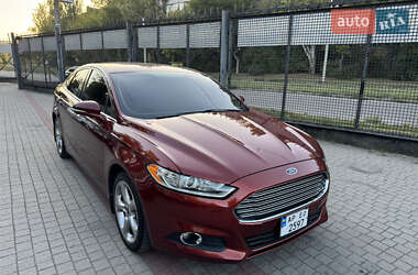 Седан Ford Fusion 2013 в 