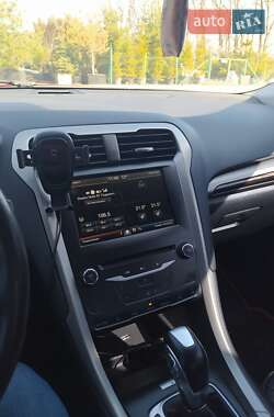 Седан Ford Fusion 2014 в 