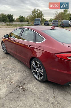 Седан Ford Fusion 2019 в 