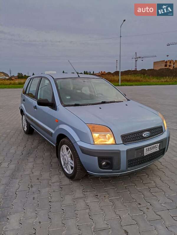 Хетчбек Ford Fusion 2006 в 