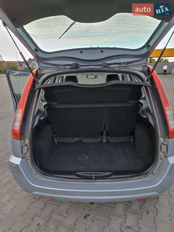 Хетчбек Ford Fusion 2006 в Луцьку
