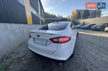 Седан Ford Fusion 2015 в 