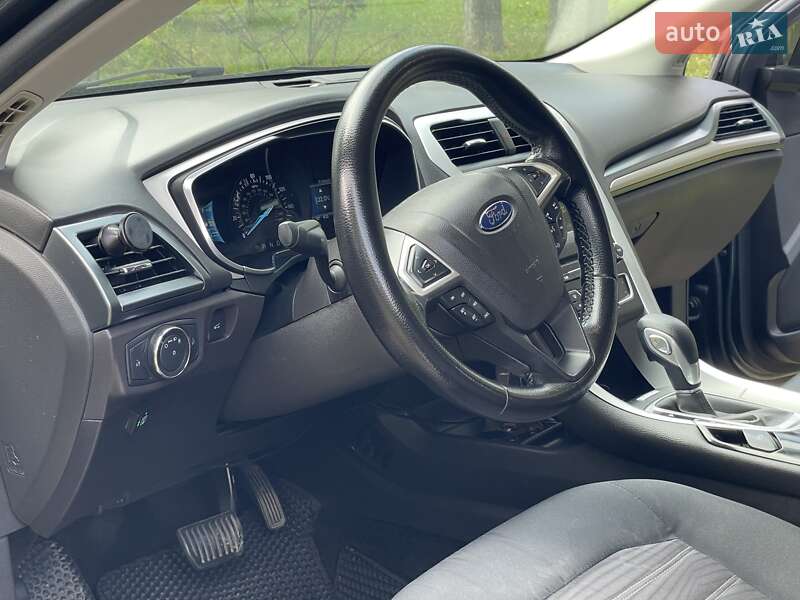 Седан Ford Fusion 2015 в Луцке фото 10 Седан Ford Fusion 2015 в Луцке