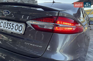 Седан Ford Fusion 2018 в 