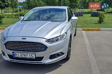 Седан Ford Fusion 2013 в 