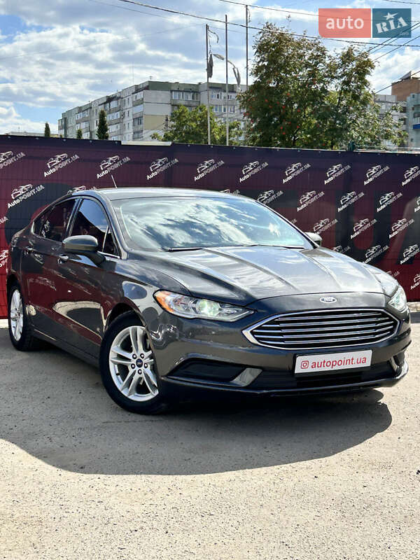 Седан Ford Fusion 2018 в 