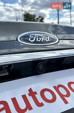 Седан Ford Fusion 2018 в 