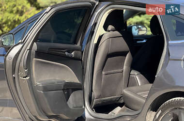 Седан Ford Fusion 2018 в 