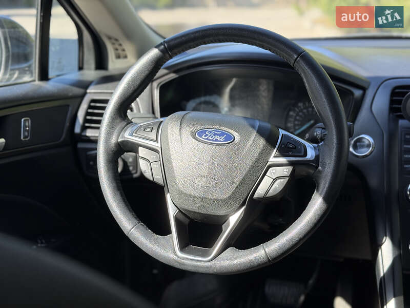 Седан Ford Fusion 2018 в Тернополі