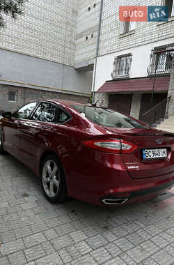 Седан Ford Fusion 2015 в 