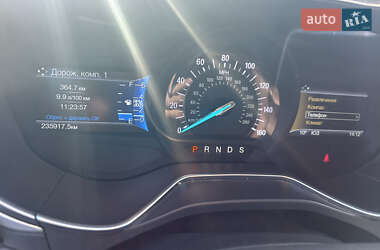 Седан Ford Fusion 2015 в 