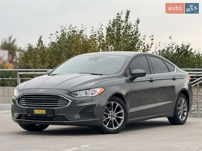 Ford Fusion 2020